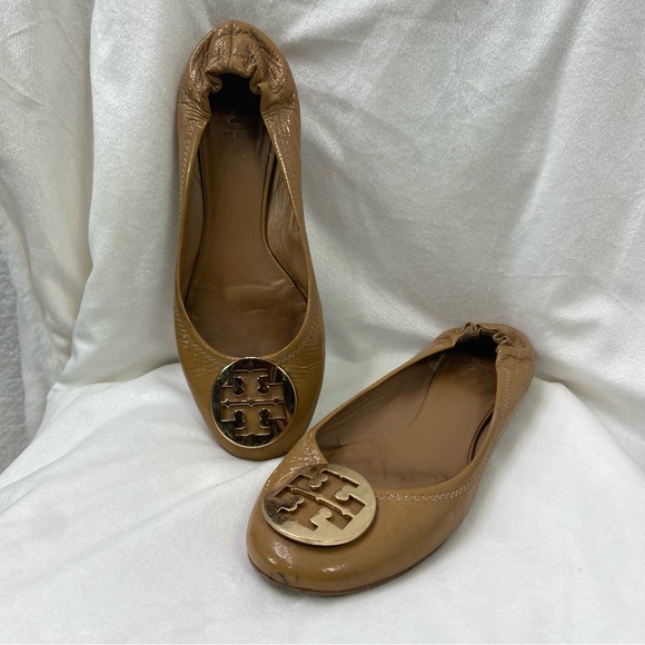 Tory Burch Shoes - Tory Burch camel color patent leather logo ballet flats. Size 10
